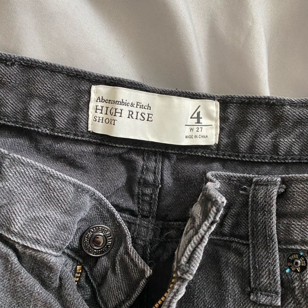 Abercrombie Black High Rise Shorts Size 4